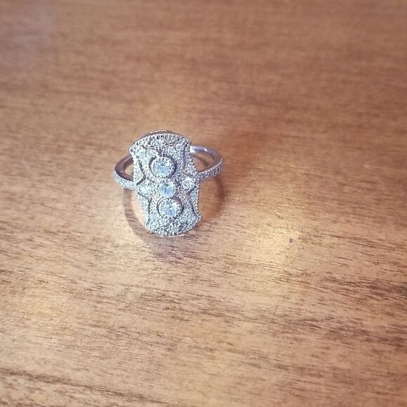 Silver zircon size 8 ring - Picture 9 of 9